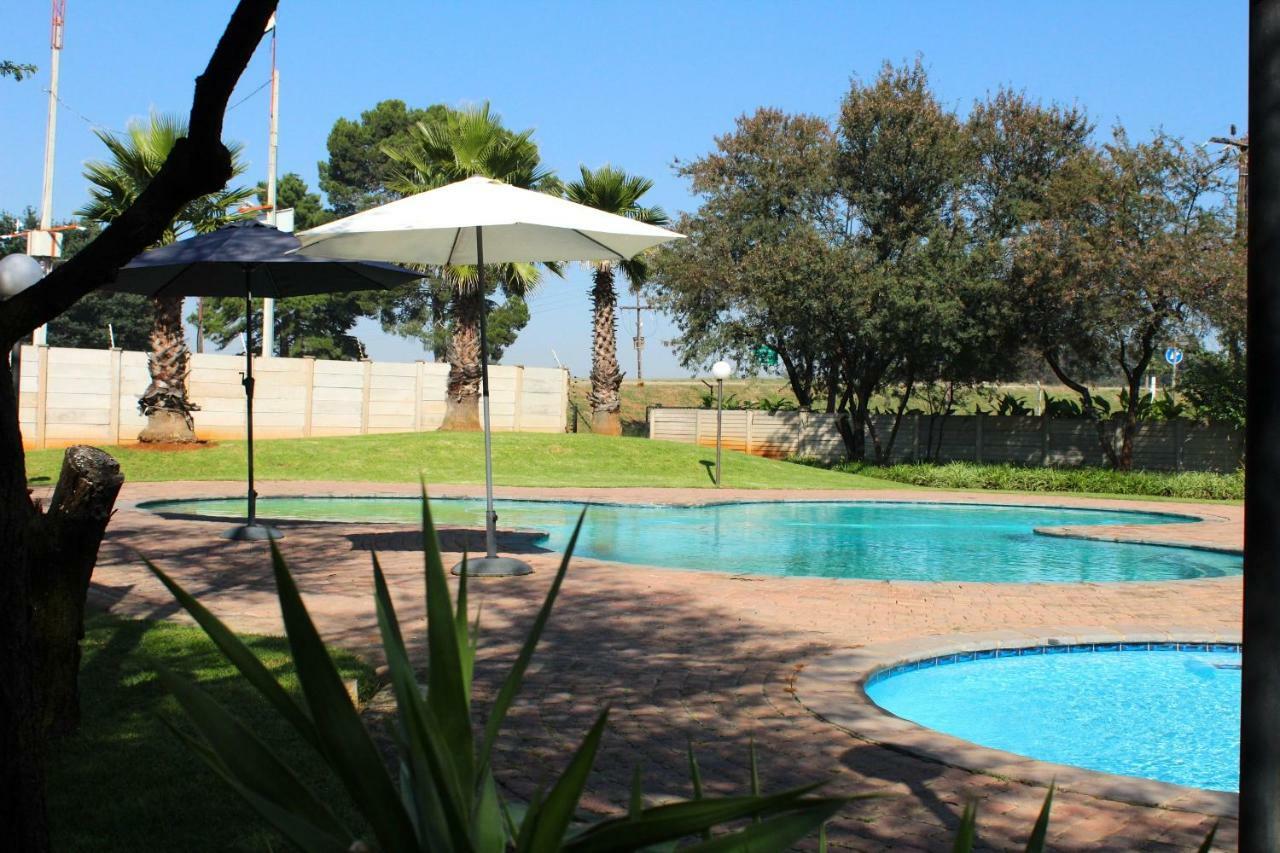 Be My Guest Hotel Conference Sasolburg エクステリア 写真